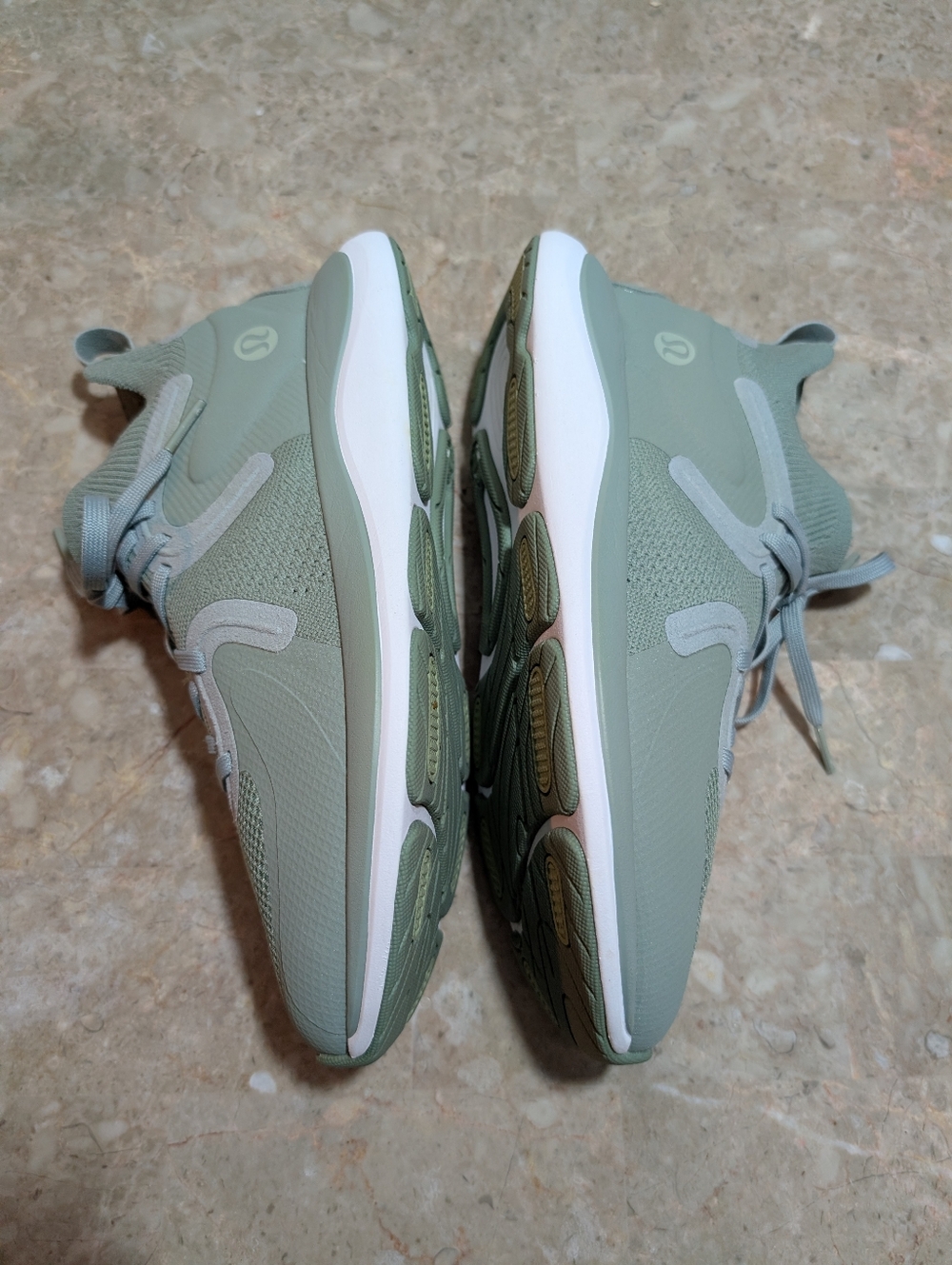 Lululemon Chargefeel 2 Mid Workout Shoes Lime White Women's Size 9 No Box - Picture 8 of 12